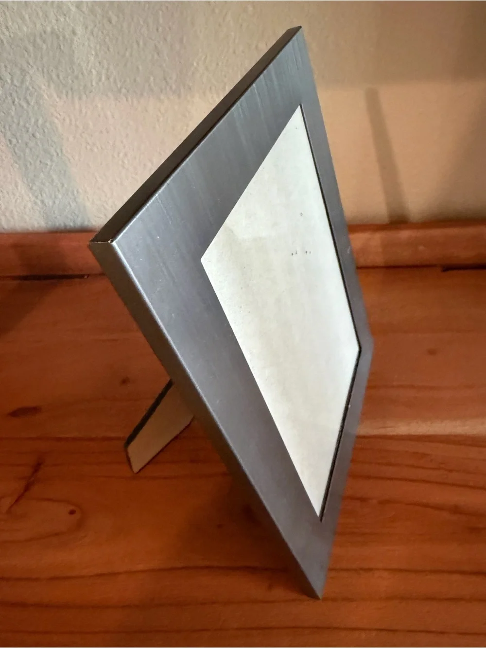 NWT Unbranded Brushed Metal 5x7 Picture Frame – New